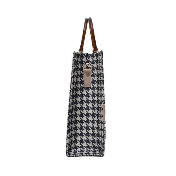 MR FASHION Shoulder Bag (Skin & Black)